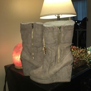 Juicy Couture suede, winter style boots ✨